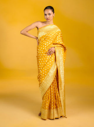 Honeycomb mustard sari