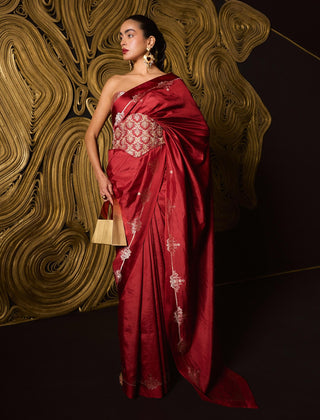 Ekaya Red Siren Sari available on indiaspopup