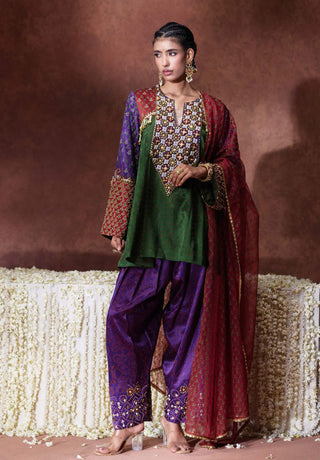 Shama purple embroidered kurta set