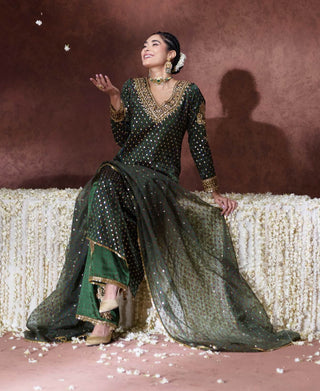 Reet embellished kurta set with dupatta
