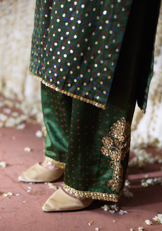 Reet embellished kurta set with dupatta