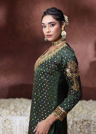 Reet embellished kurta set with dupatta