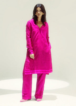 Pink gerum classic kurta and pants