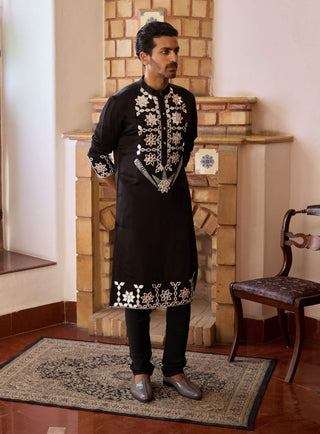 Juna Mahal Kurta And Churidaar by Ankit V Kapoor available on Indiaspopup.com