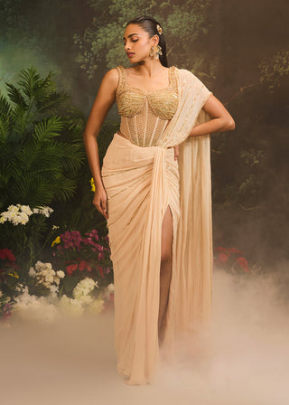 Stardust beige sari and corset