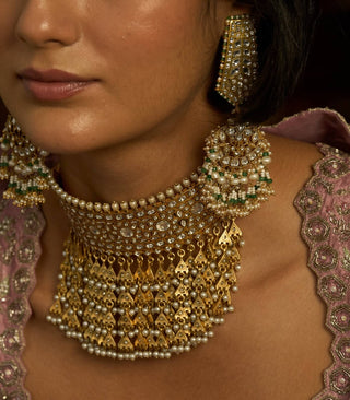 Azha gold plated kundan choker