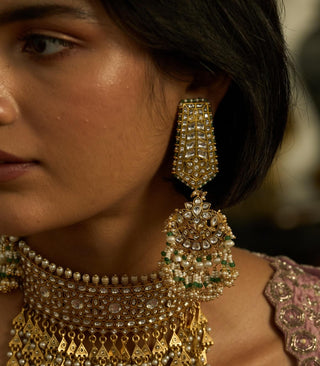 Azha gold plated kundan choker