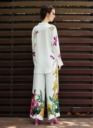 Blossom white shirt and pants