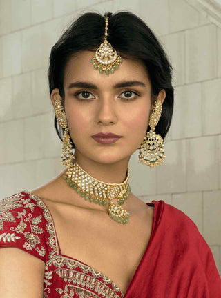 Neha green kundan choker