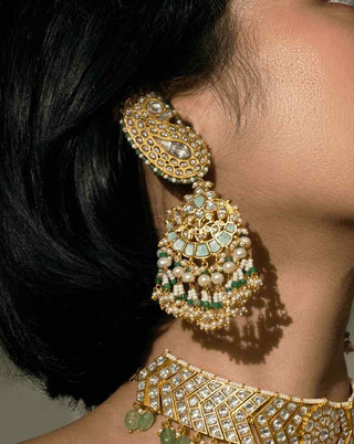 Parushi mint kundan chandbali