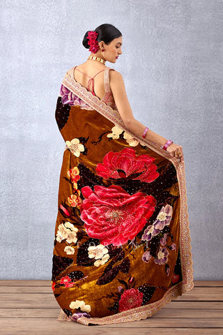 Aftaabi Rabia Makhmal Sari by Torani, available on Indiaspopup.com