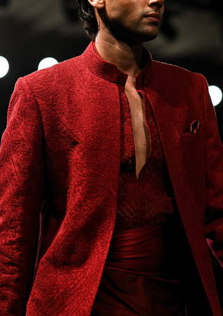 Rangrez scarlet.sherwani set