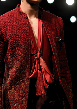 Vayun garnet wine jacket set