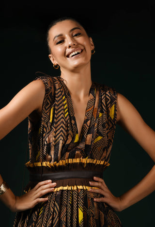 Geometric canary print pleated short dress