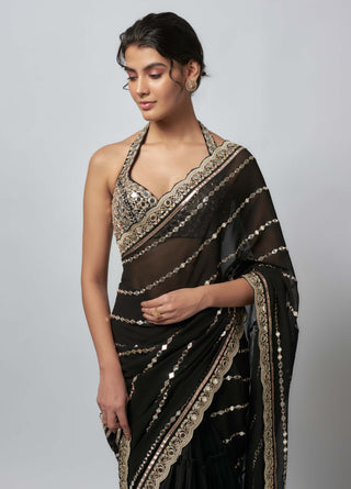 Aradhana Black Sari And Blouse by Gopi Vaid available on Indiaspopup