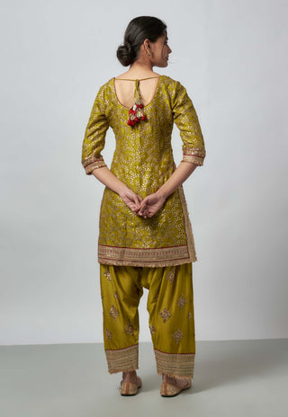 Surbhi green salwar and kurta set