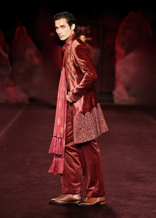 Tejas scarlet jacket set