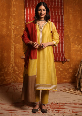 Shivani Bhargava-Mustard Triangle Appliqué Kurta Set-INDIASPOPUP.COM