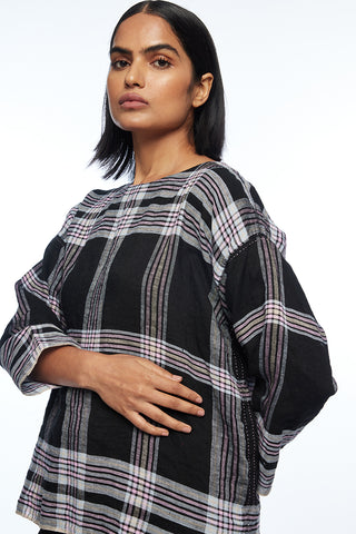 Caesia black boat neck boxy top