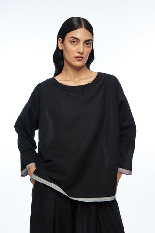 Zuvandica black oversize top