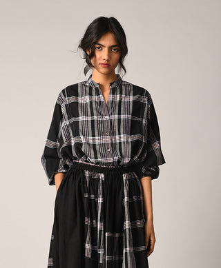 Iwara black oversized panel shirt