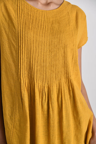 Arbrito mustard pleated top