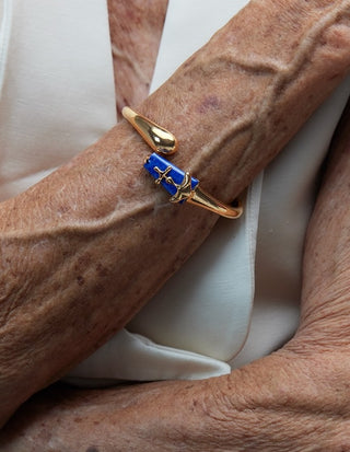 Gold lazuli sculpt handcuff