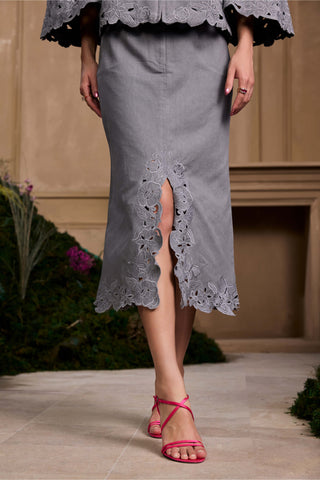 Gray rose threadwork short jacket and skirt