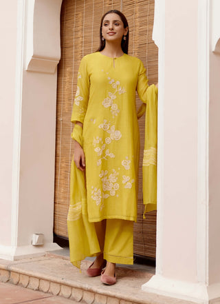 Citrine Floral Applique Kurta Set by Vaayu, available on Indiaspopup.com