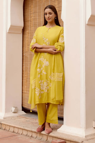 Citrine Floral Applique Kurta Set by Vaayu, available on Indiaspopup.com