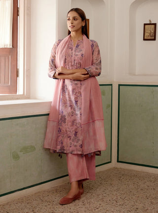 Tulip Floral Kurta Set by Vaayu available on Indiaspopup