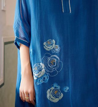 Sapphire Applique Kurta And Pants by Vaayu, available on Indiaspopup.com