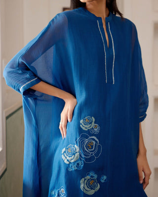 Sapphire Applique Kurta And Pants by Vaayu, available on Indiaspopup.com