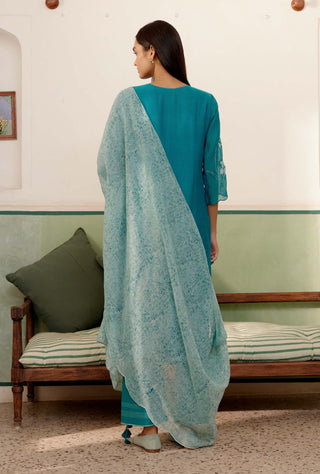 Teal Applique Cotton Kurta Set by Vaayu, available on Indiaspopup.com