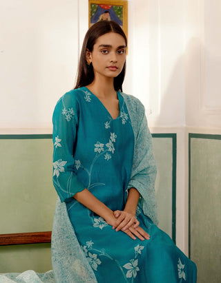 Teal Applique Cotton Kurta Set by Vaayu, available on Indiaspopup.com