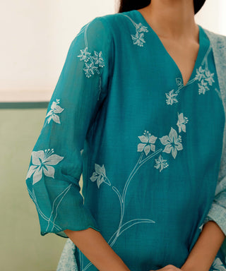 Teal Applique Cotton Kurta Set by Vaayu, available on Indiaspopup.com