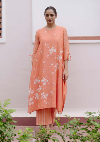 Tangerine Printed Kurta And Pants by Vaayu, available on Indiaspopup.com