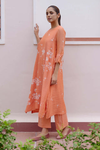 Tangerine Printed Kurta And Pants by Vaayu, available on Indiaspopup.com