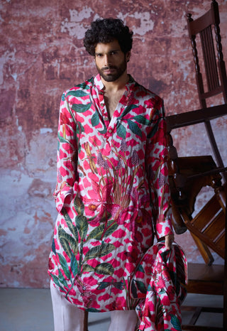 Apurva Pink Printed Kurta And Pants by Mahima Mahajan Men, available on Indiaspopup.com