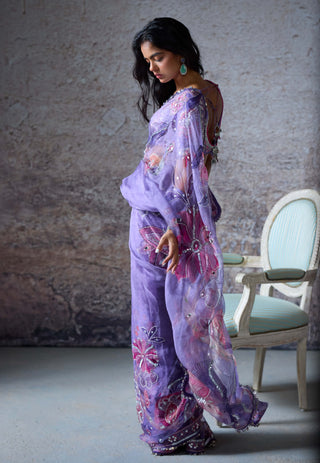 Janvi Lilac Draped Sari Set by Mahima Mahajan, available on Indiaspopup.com