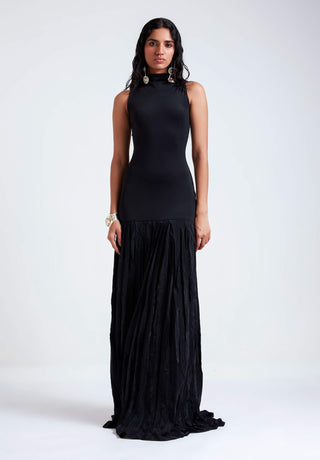 Mattia black fitted gown