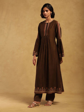 Brown kyesha kurta and pants