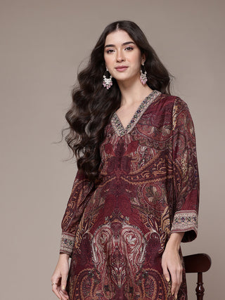 Maroon paisley print full sleeve kurta with pant