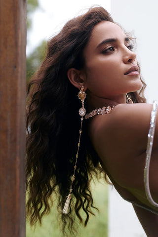 Leopard veil shoulder earrings