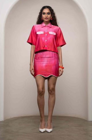 Lila cropped shirt with mini skirt