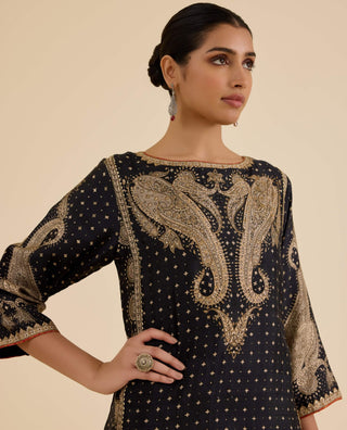 Beige and black dancing paisley kurta set