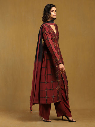 Red kinnauri kurti set