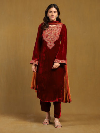 Red pushp kurta set