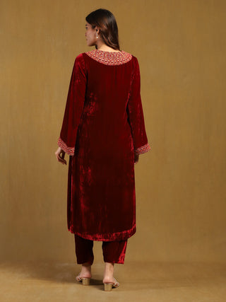 Red pushp kurta set