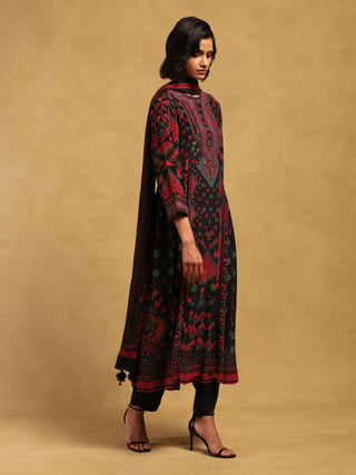 Black zinat kurta set